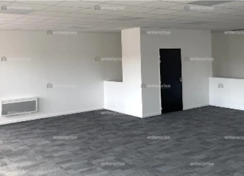 Flex in Wattrelos for sale - Building Photo - Image 3 of 4