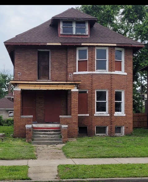 1017 E Grand Blvd, Detroit, MI for sale - Building Photo - Image 1 of 2