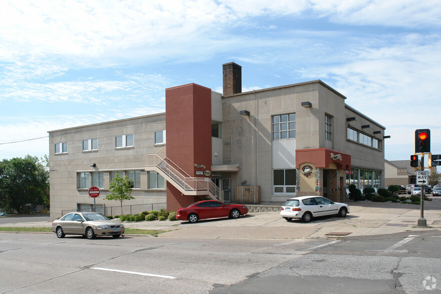 1330 E Superior St, Duluth, MN for lease - Building Photo - Image 1 of 3
