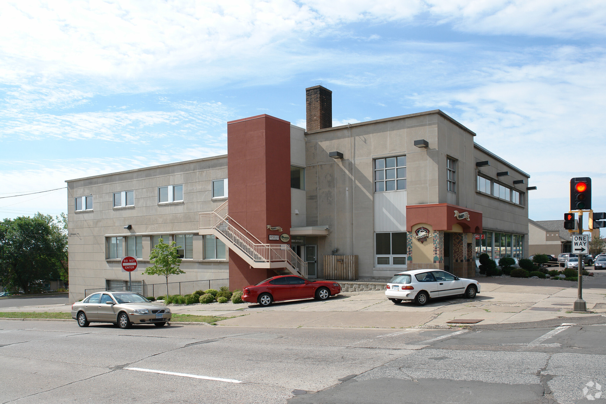 1330 E Superior St, Duluth, MN for lease Building Photo- Image 1 of 4