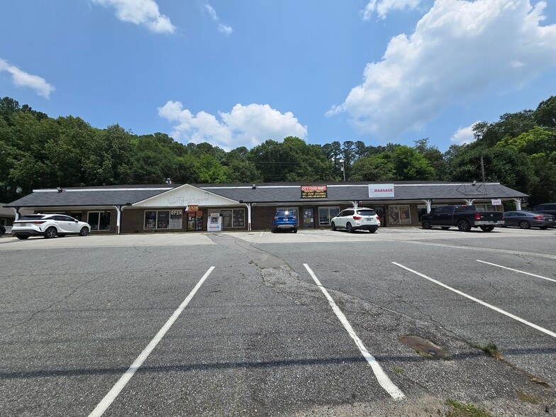 514 S Wall St, Calhoun, GA for lease - Building Photo - Image 3 of 9