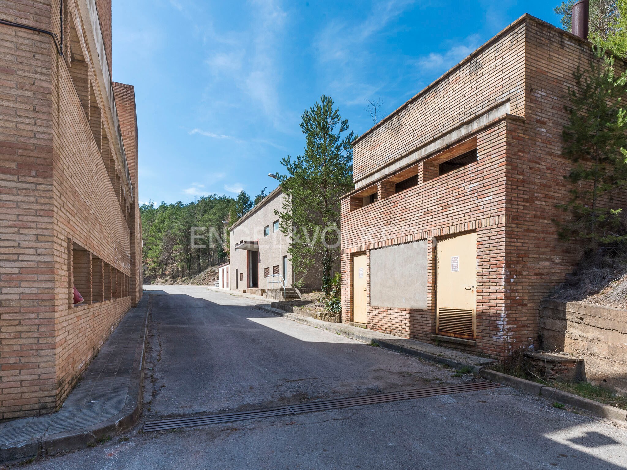 Disseminat Fàbrica, S/N, Vilada, Barcelona for lease Building Photo- Image 1 of 46