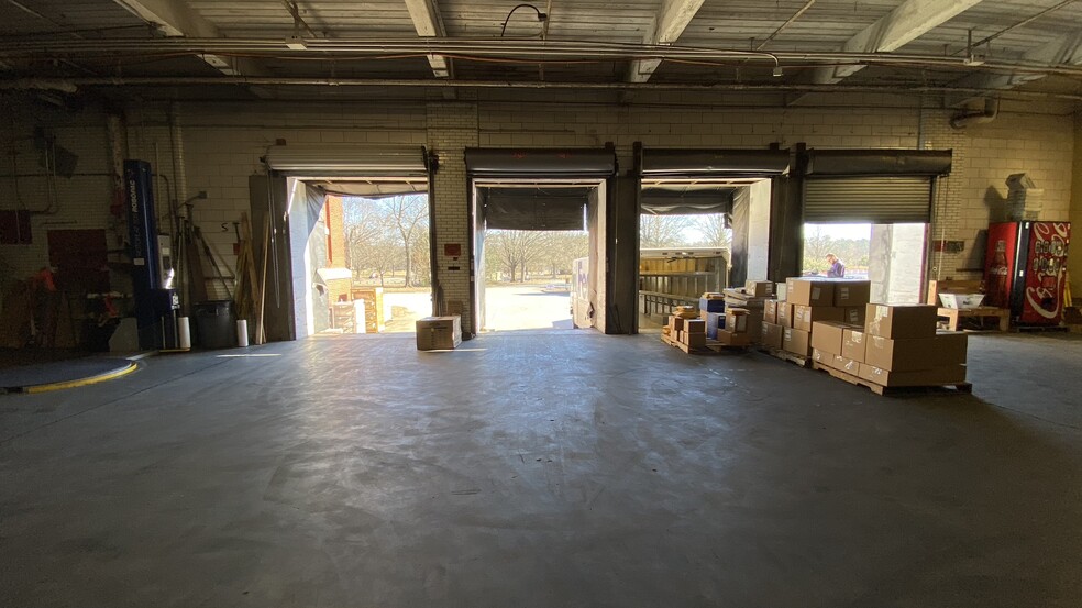 2110 Chicopee Mill Rd, Gainesville, GA for lease - Interior Photo - Image 2 of 30