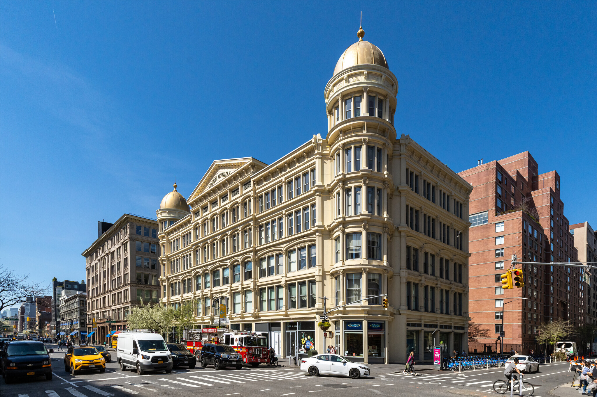 655 6th Ave, New York, NY for lease Building Photo- Image 1 of 5