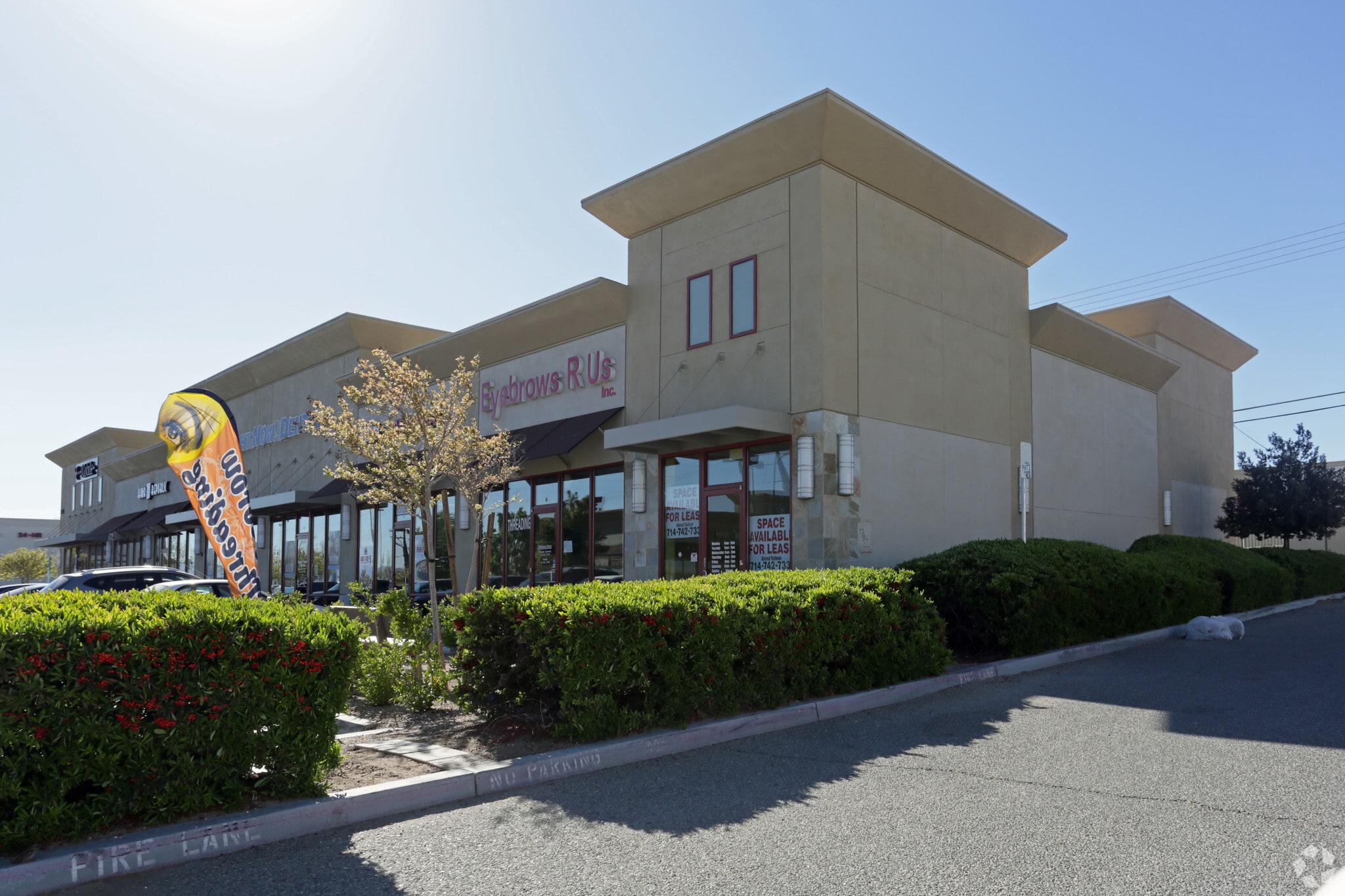 17003-17005 Bear Valley Rd, Hesperia, CA 92345 - The Crossroads | LoopNet