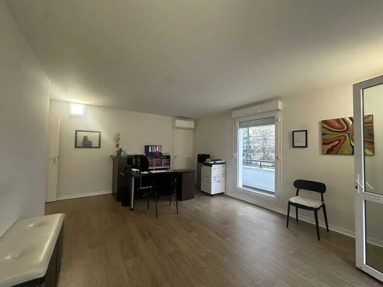 Retail in Le Bouscat for sale - Building Photo - Image 3 of 6