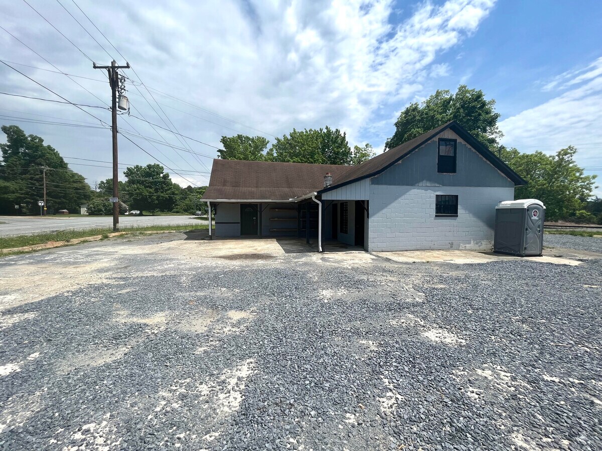 4509 US Highway 311, Sophia, NC 27350