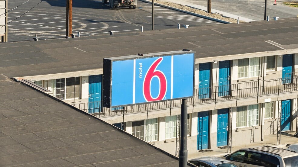 635 S Highway 395, Hermiston, OR for sale - Building Photo - Image 2 of 18