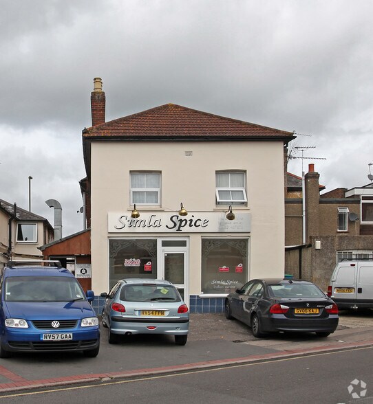 8 Broadway, Woking for lease - Primary Photo - Image 1 of 2