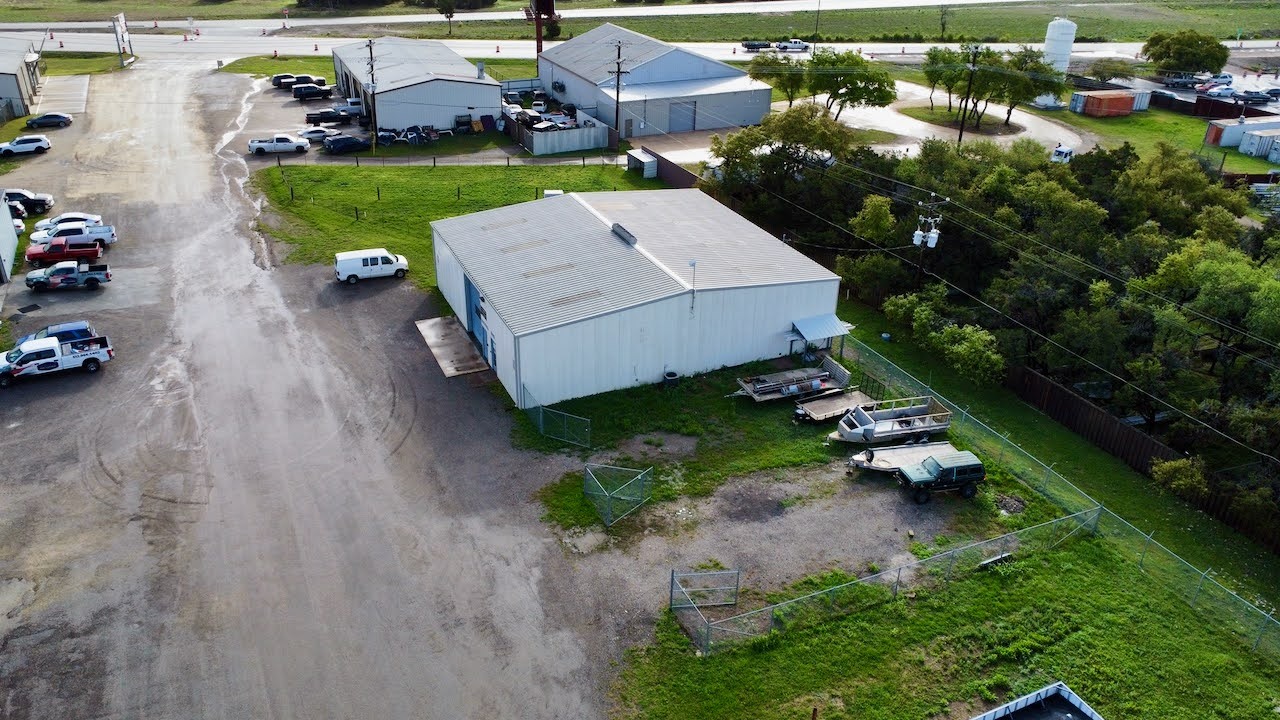 1001 N Highway 183, Liberty Hill, TX for lease Building Photo- Image 1 of 19