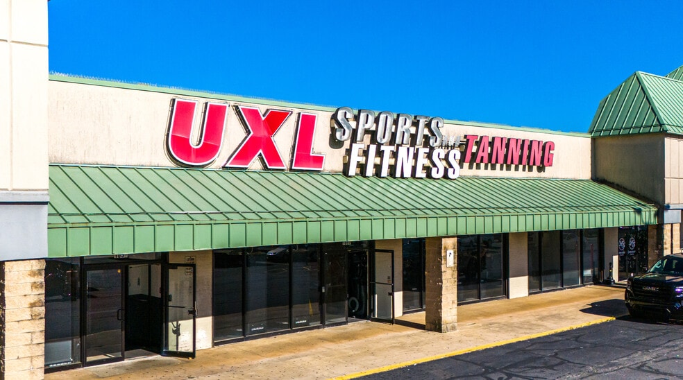 1057 Pearl Rd, Brunswick, OH for lease - Building Photo - Image 2 of 15