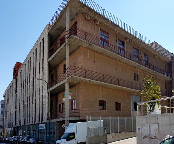 Office in Madrid, Madrid for lease - Building Photo - Image 2 of 4