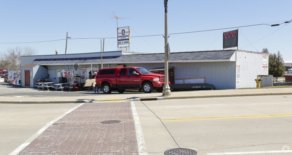 1431 East River St, Two Rivers, WI for sale - Primary Photo - Image 1 of 1