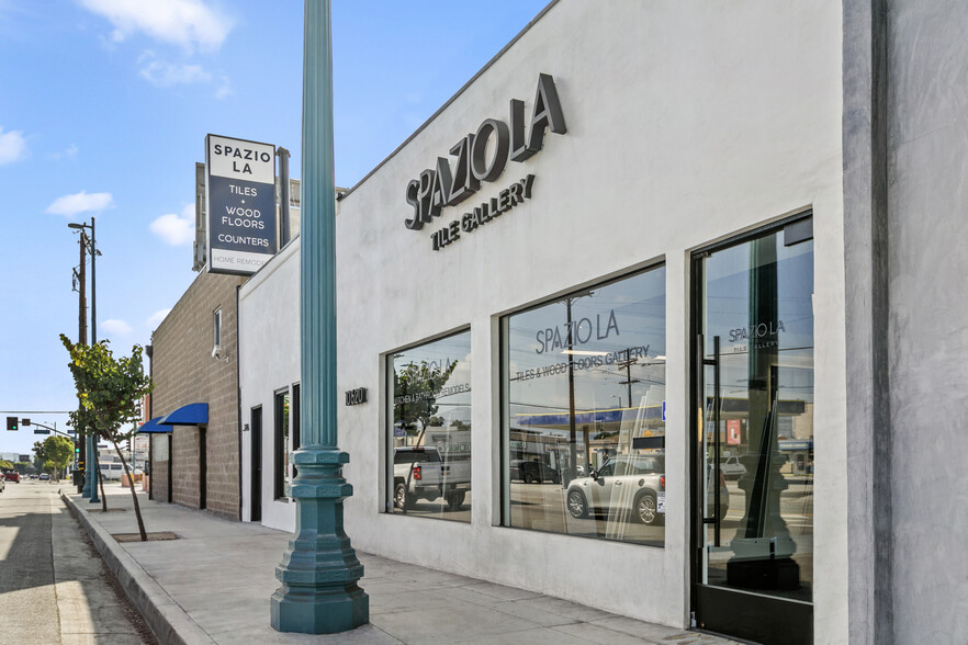 10620 Magnolia Blvd, North Hollywood, CA for sale - Primary Photo - Image 1 of 19