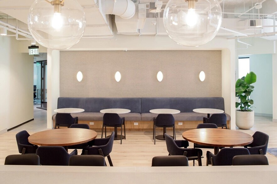200 E Las Olas Blvd, Fort Lauderdale, FL for lease - Interior Photo - Image 1 of 8