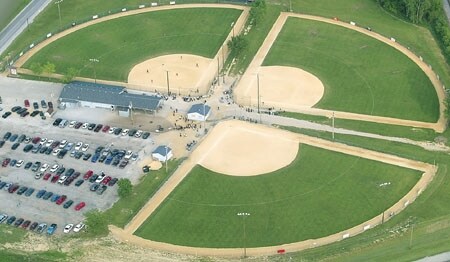 3504 Hickory Grv, Davenport, IA for sale Primary Photo- Image 1 of 1
