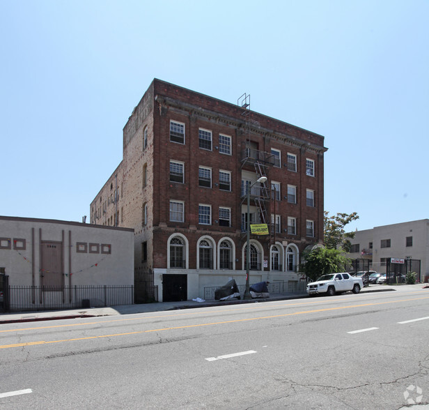 2892 W 7th St, Los Angeles, CA for sale - Building Photo - Image 2 of 36