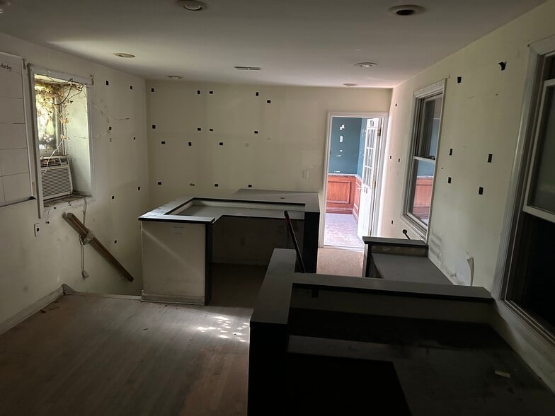 13 Mill St, Port Chester, NY for lease - Building Photo - Image 2 of 5