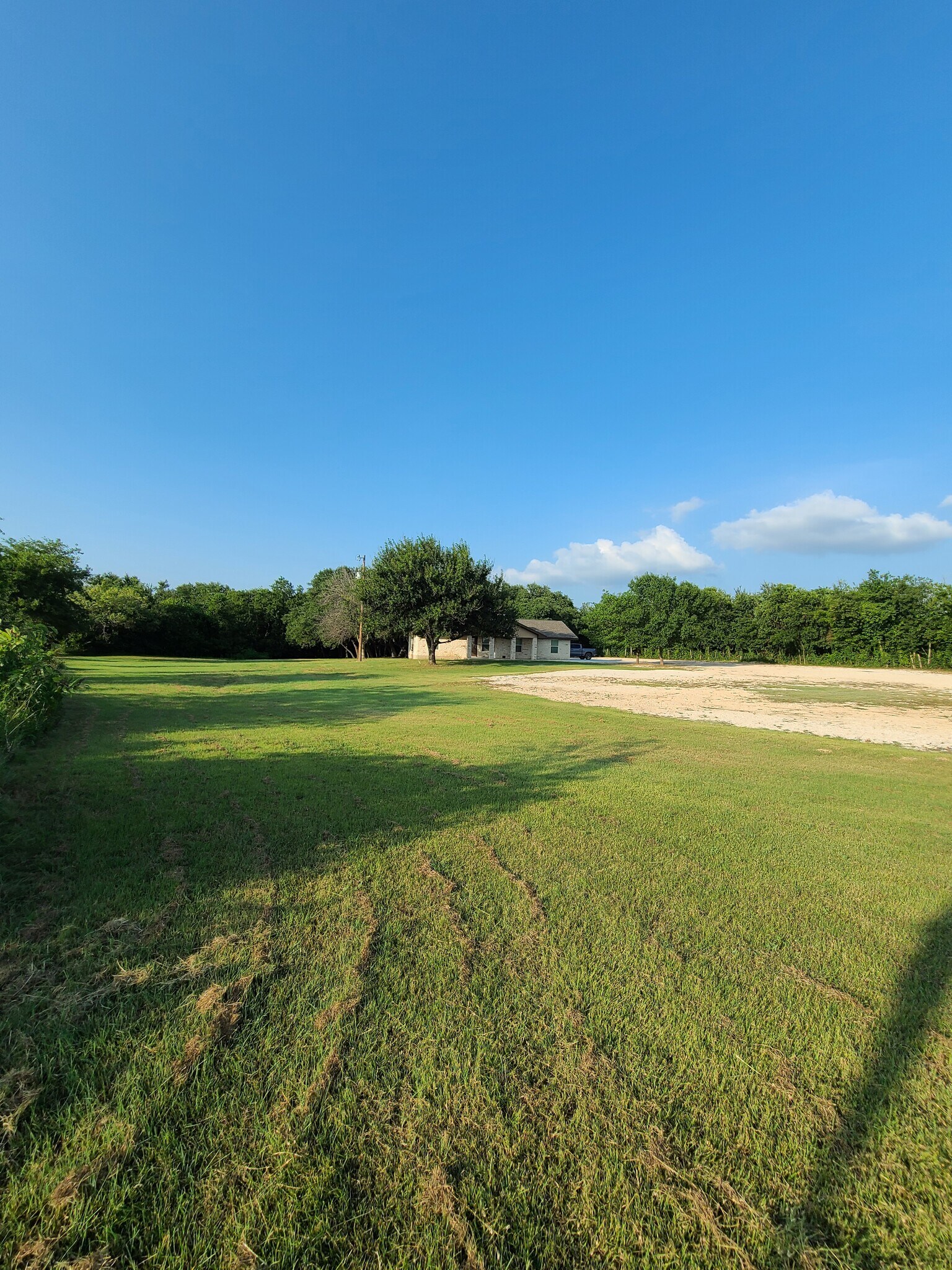 28 Old Lockhart Rd, Kyle, TX 78640 Uhland Office & Yard
