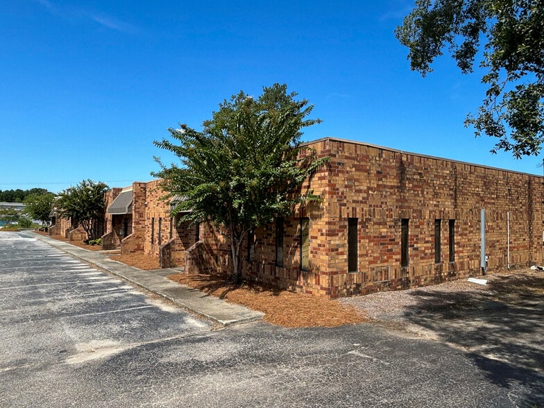 2231 Technical Pky, Charleston, SC for lease - Building Photo - Image 2 of 12