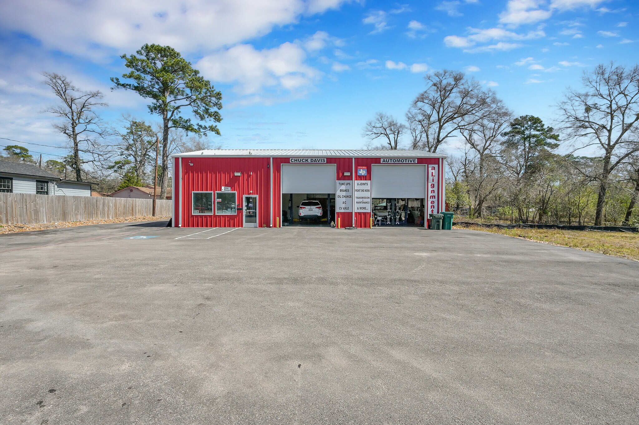 1308 N Frazier St, Conroe, TX for sale Primary Photo- Image 1 of 1