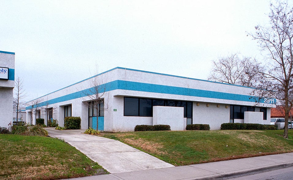 3911 Norwood Ave, Sacramento, CA for sale - Building Photo - Image 2 of 12