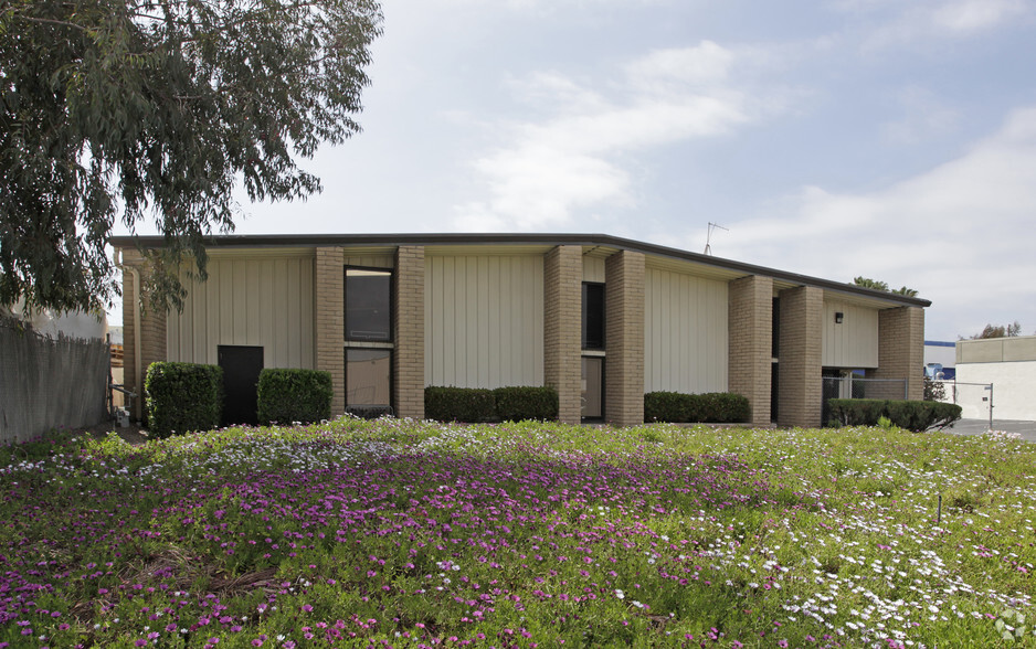 625 Superior St, Escondido, CA for lease - Building Photo - Image 3 of 5