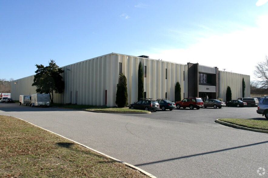 2125 Smith Ave, Chesapeake, VA for lease - Building Photo - Image 2 of 7