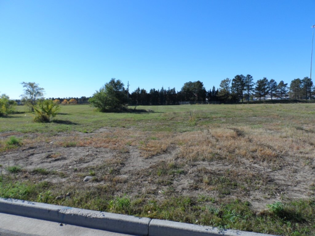 4301 Trenton Dr, Bismarck, ND for sale Primary Photo- Image 1 of 1