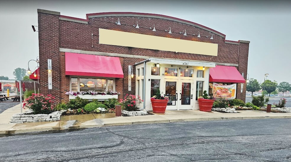 4740 E Southport Rd, Indianapolis, IN for lease - Building Photo - Image 2 of 4
