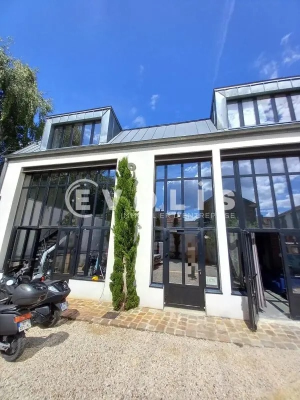 Office in Arcueil for lease Building Photo- Image 1 of 16