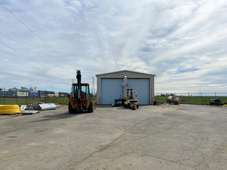 3387 W Riego Rd, Elverta, CA for sale - Building Photo - Image 2 of 11