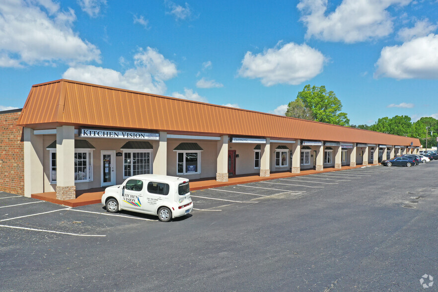 3028-3094 Healy Dr, Winston-Salem, NC for lease - Building Photo - Image 1 of 5