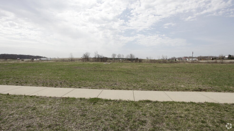 American Eagle Dr, Slinger, WI 53086