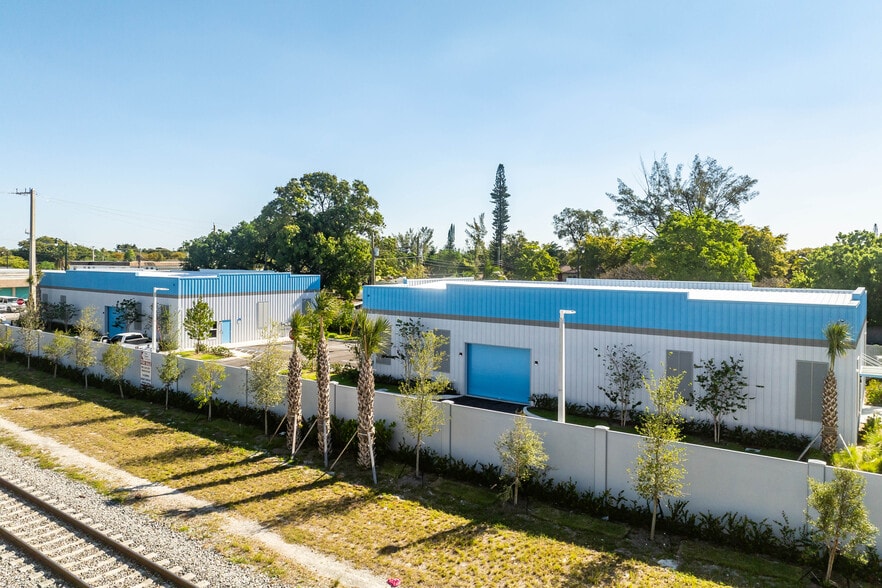 621 NE 1st Ave, Pompano Beach, FL for sale - Aerial Video - Image 2 of 41