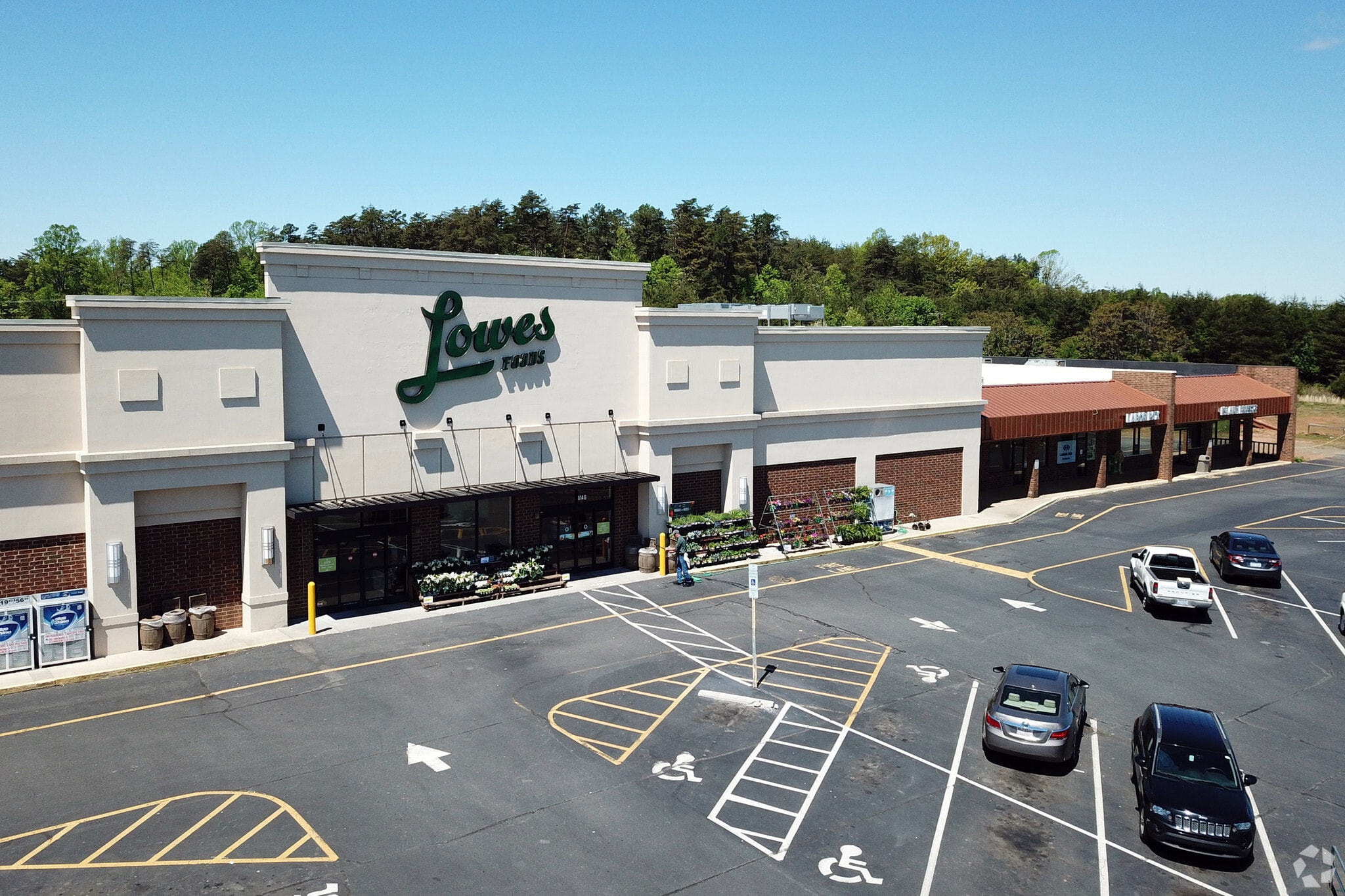 614 L-614 T S Main St, King, NC for lease Primary Photo- Image 1 of 14