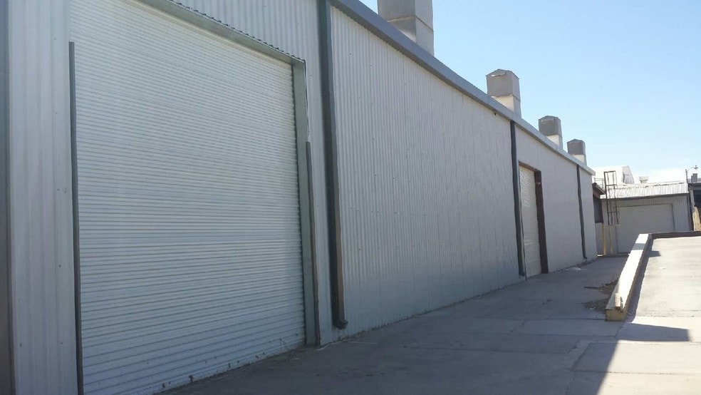 120 E Ross Ave, El Centro, CA for lease - Building Photo - Image 1 of 10