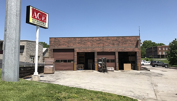 9304 E US Highway 40, Independence, MO for sale Building Photo- Image 1 of 1