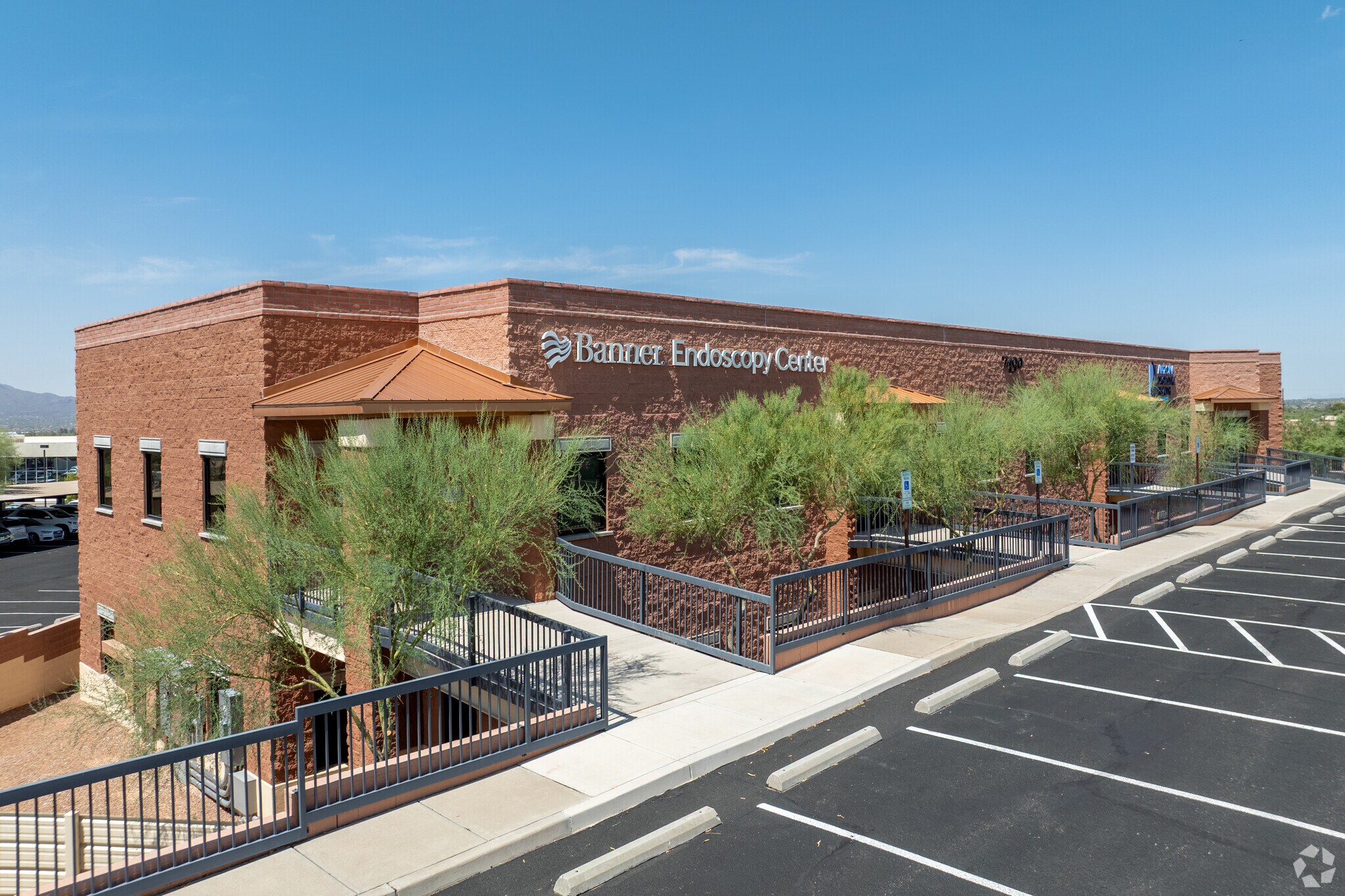 7490 N Oracle Rd, Tucson, AZ for sale Building Photo- Image 1 of 17