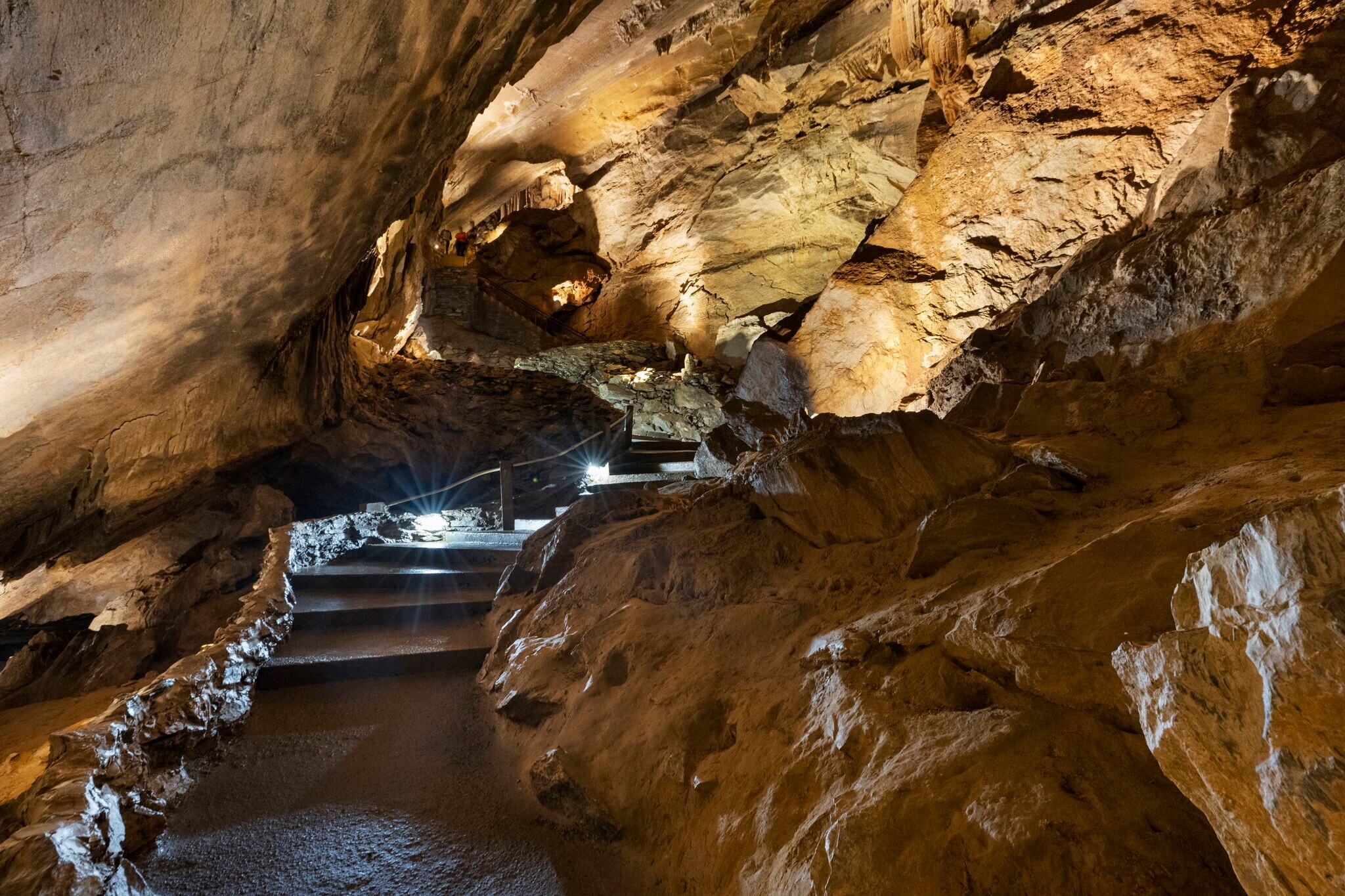 1157 Bristol Caverns Hwy, Bristol, TN 37620 Retail for Sale