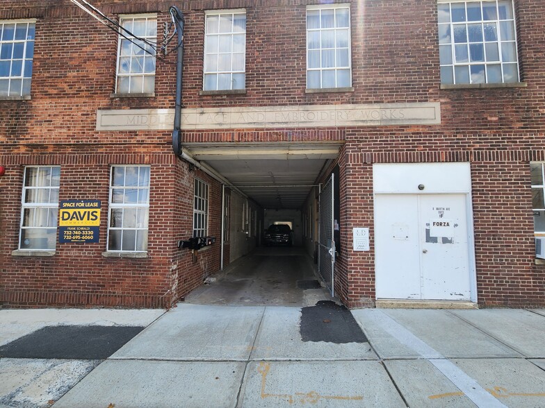 8 Martin Ave, South River, NJ for lease - Building Photo - Image 1 of 7