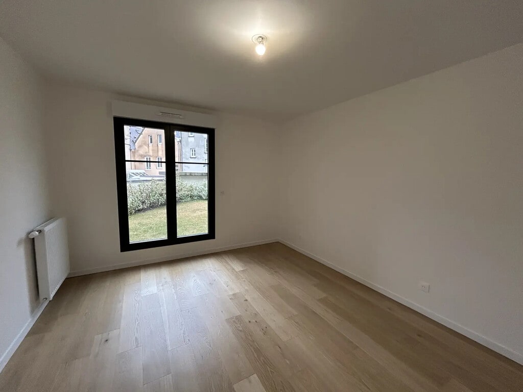 Location Bureaux 14 m² - Photo 1