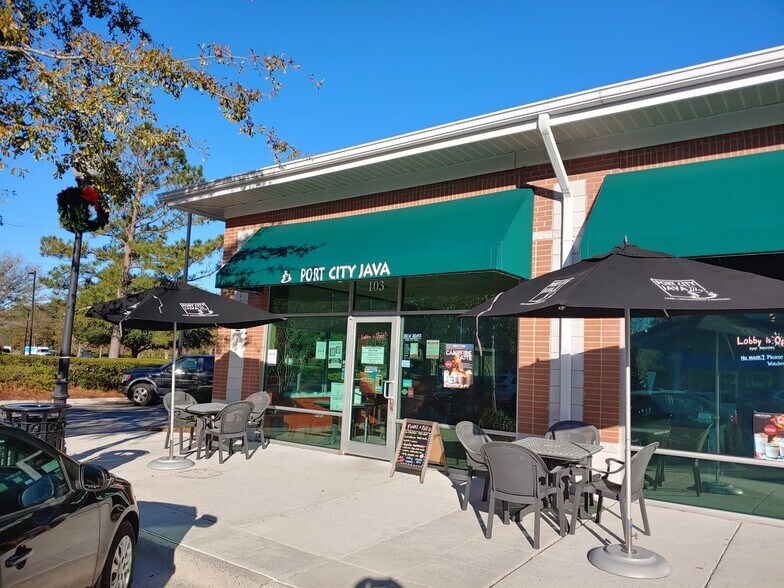 2512 Independence Blvd, Wilmington, NC 28412 Barclay CommonsOffices