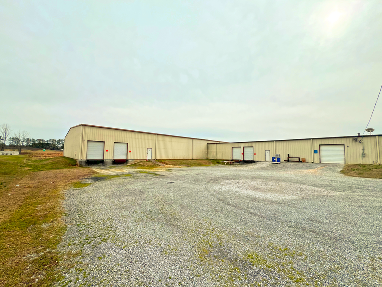 105 Industrial Blvd, Rainbow City, AL for lease - Building Photo - Image 3 of 7