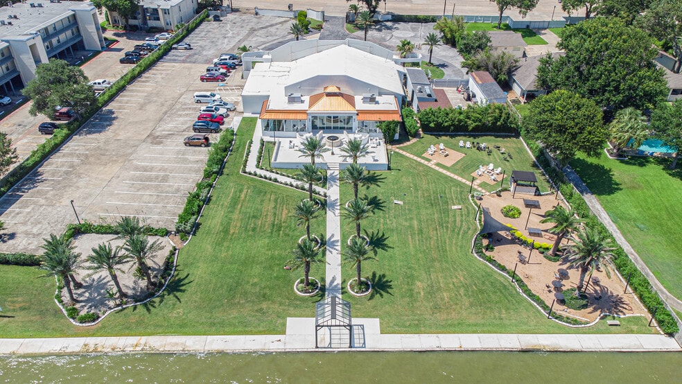 3901 Nasa Pky, El Lago, TX for sale - Building Photo - Image 3 of 24