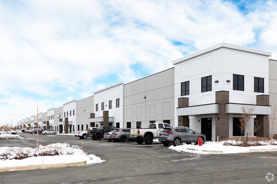 1250 N Flyer Way, Salt Lake City, UT for lease - Building Photo - Image 2 of 4