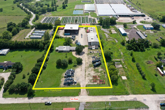 More details for Industrial Space on 4+ Acres – for Sale, Huntsville, TX