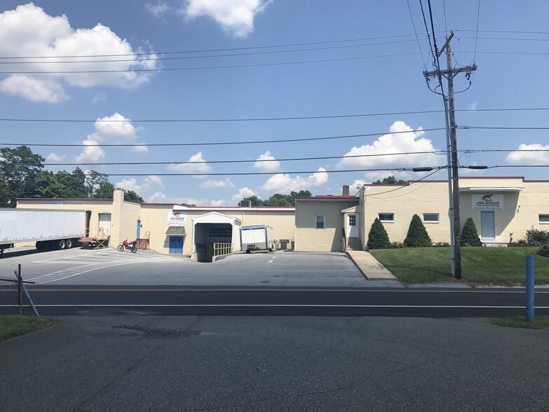 822 N Reading Ave, Boyertown, PA 19512