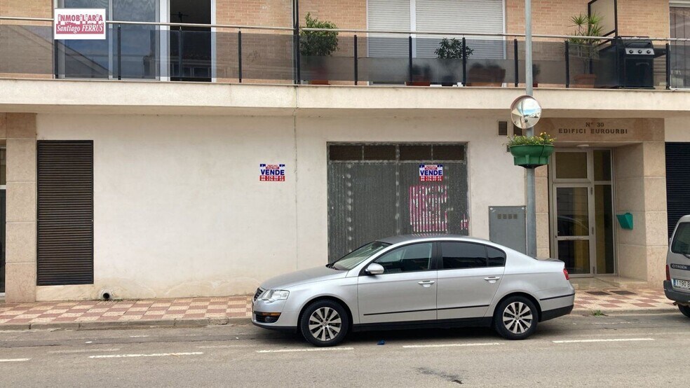 Retail in Almussafes for sale - Building Photo - Image 1 of 7