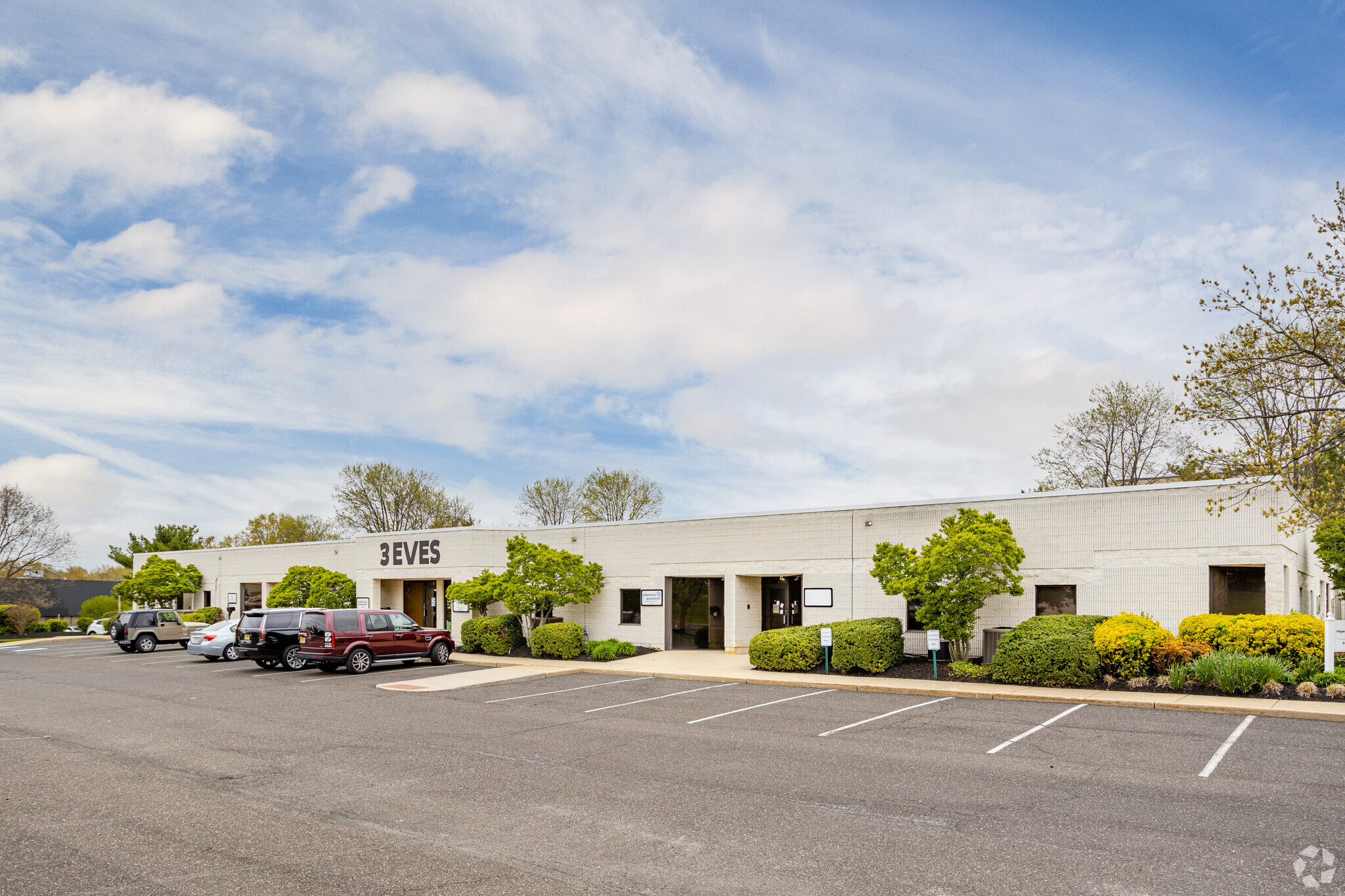 1 Eves Dr, Marlton, NJ for lease Primary Photo- Image 1 of 4